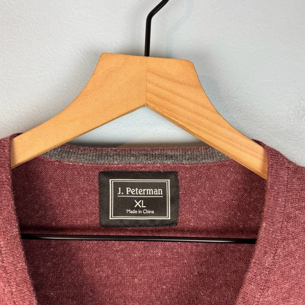 J. Peterman Mens XL Burgundy Heathered V-Neck Pullover Performance Sweater